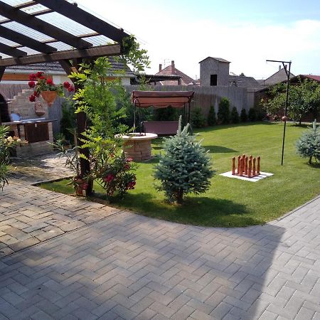 Moezsi Apartman Tolna Екстер'єр фото