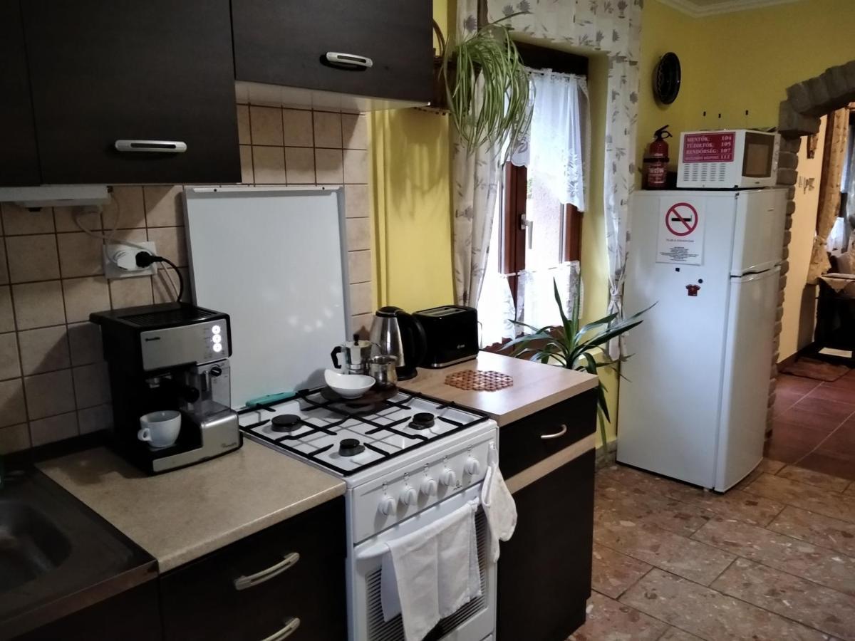 Moezsi Apartman Tolna Екстер'єр фото