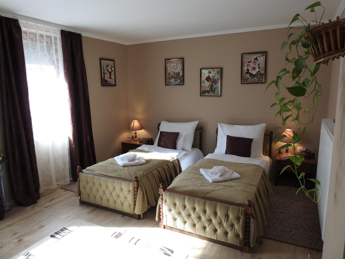 Moezsi Apartman Tolna Екстер'єр фото